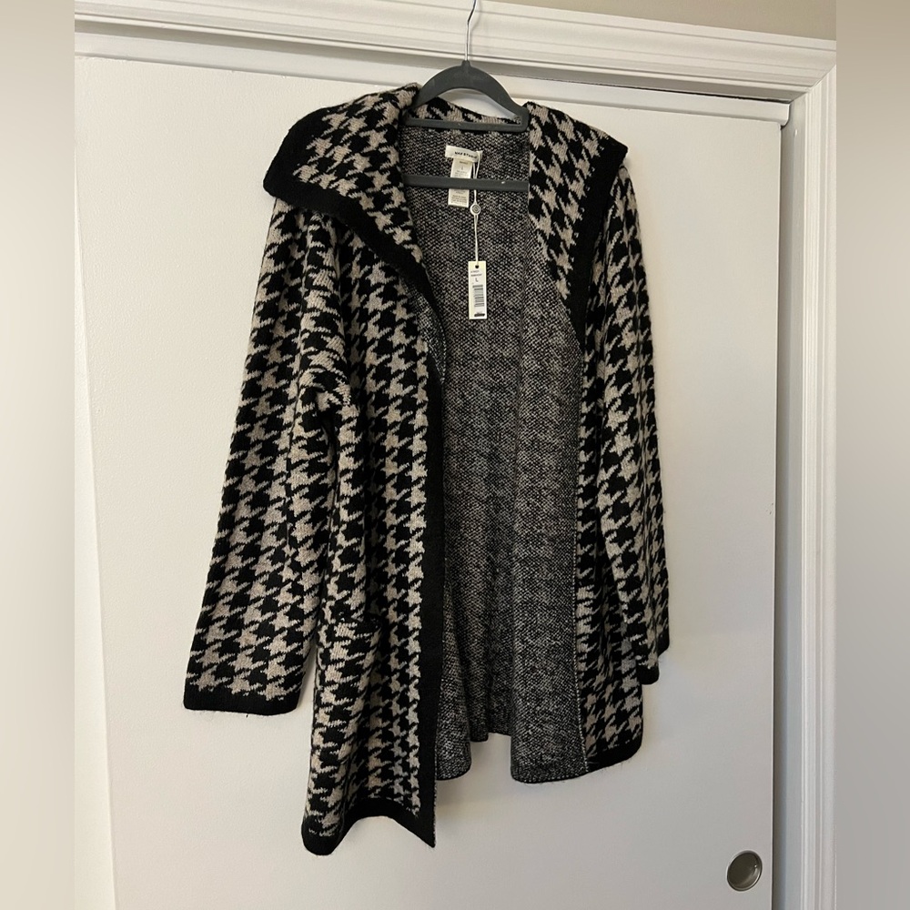 Black & Tan Cardigan w/ Pattern